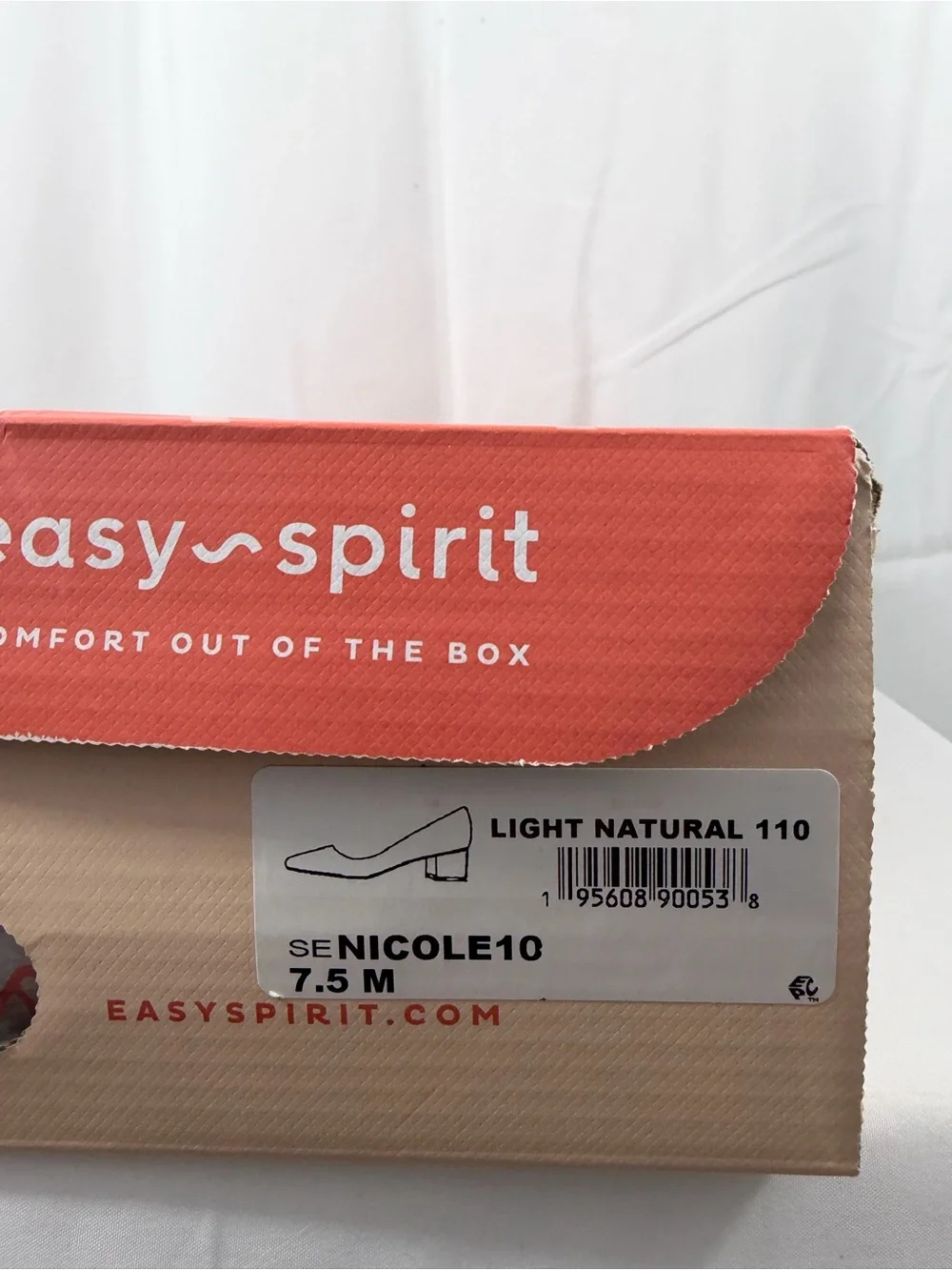 NWT Easy Spirit Women’s Size 7.5 Nude Patent Block Heel Pumps